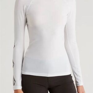 NWT Volcom Juniors' Long-Sleeve Rash-Guard Cover-Up Medium
